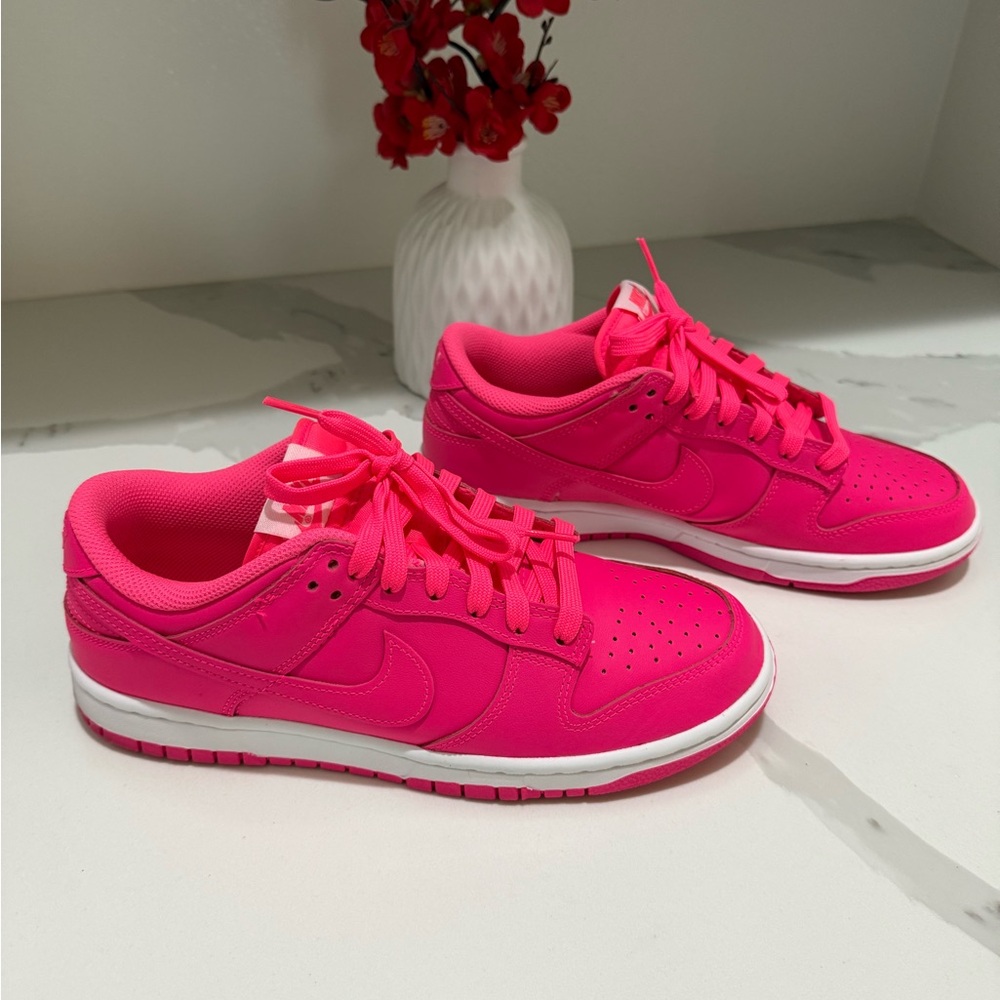 Nike Dunk Low, Hyper Pink - 9.5W - Picture 4 of 6